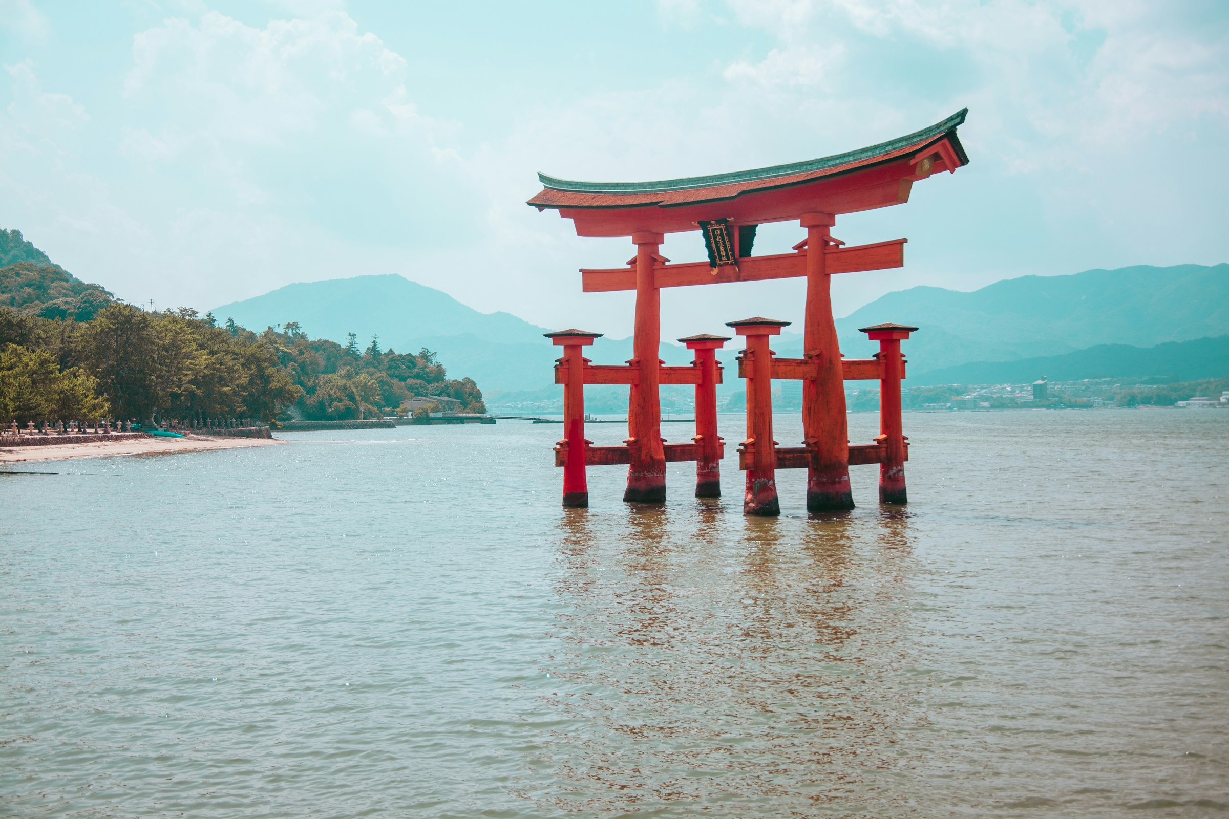 Itsukushima floating torii gate
